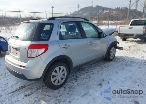 2011 Suzuki Sx4 Premium/Tech Valu Pkg (Nav) z USA, uszkodzony, nr VIN JS2YB5A36B6303311